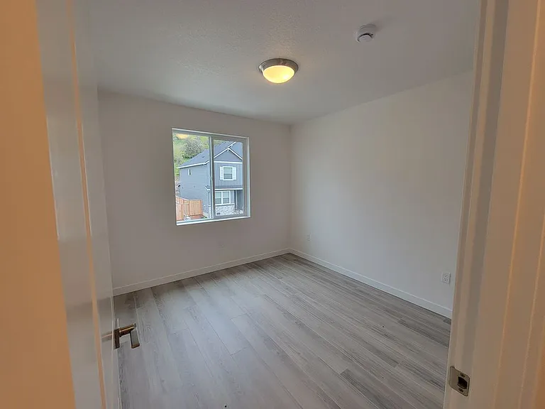 2744 Woodfern Ter — Photo 8