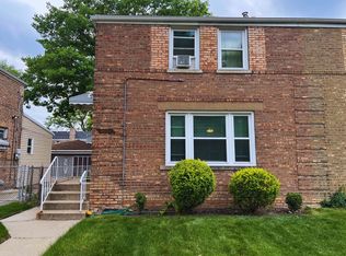 8610 S Champlain Ave, Chicago, IL 60619