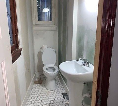 5th image of 318 Stites Ave