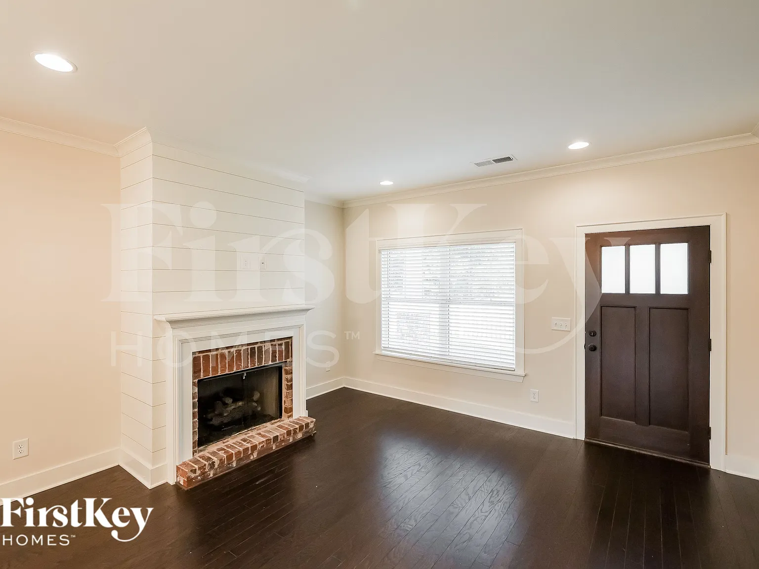 3 bed, 2.5 bath, 1937 sqft, $2,970 — Photo 3