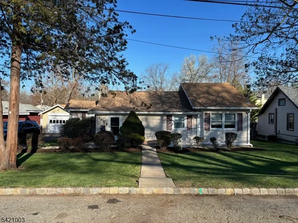 26 Mohawk Ave, Parsippany-Troy Hills Twp., NJ 07034