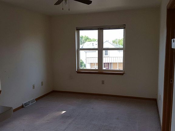 2nd image of 7717 W National Ave