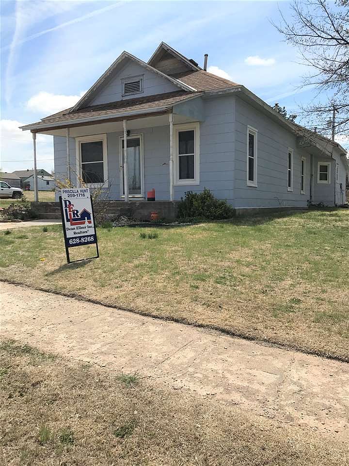 310 E 12th St, Ellis, KS 67637 Zillow