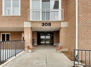 308 Happ Rd APT 108, Northfield, IL 60093