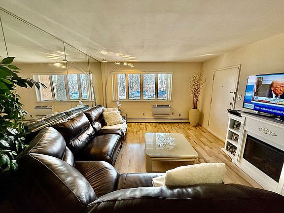 3rd image of 4119 Avenue N