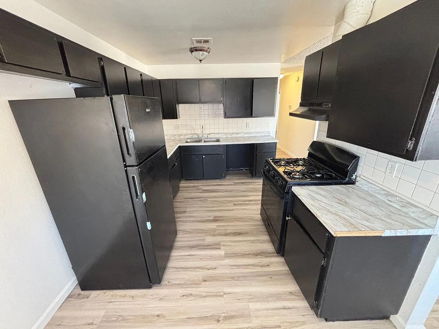 6940 Hopkins Drive Unit C — Photo 2