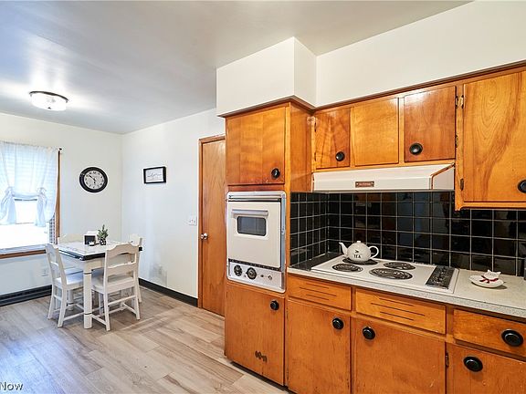 2nd image of 2964 Harris Rd