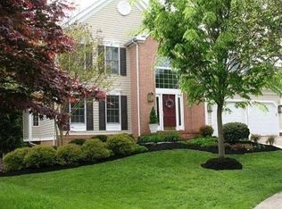 16 Wilderfield Ct, Lutherville, MD 21093