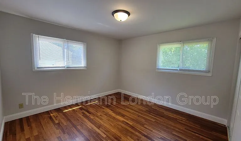 3437 Elmhurst Dr — Photo 8