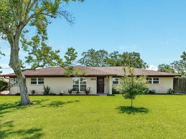 1412 Buchta Rd, Angleton, TX 77515
