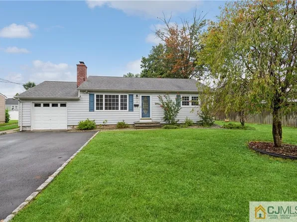 15 Emma Pl, Middlesex, NJ 08846