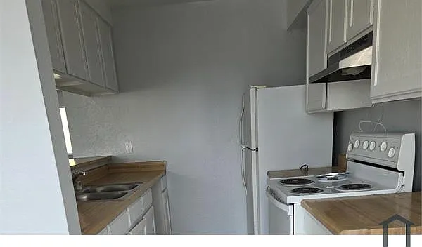2740 E Bonanza Rd — Photo 1