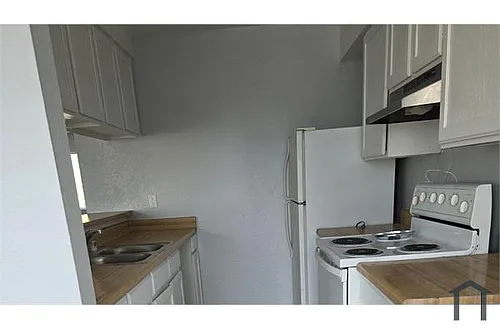 2740 E Bonanza Rd Photo 1