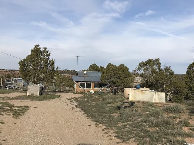 1st image of 43678 W Highway 40