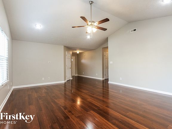 3rd image of 8426 Bluestem Ln