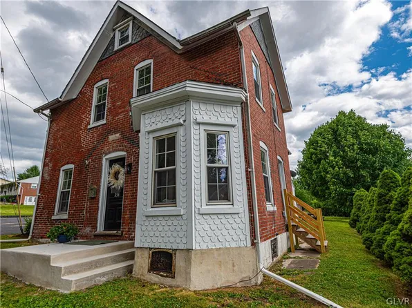 234 E Northampton St, Bath, PA 18014