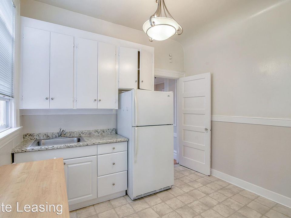 1st image of 460 Duboce Ave #3