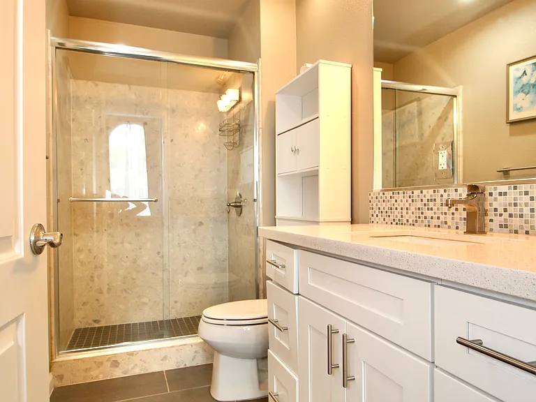 819 Estancia Ct — Photo 15