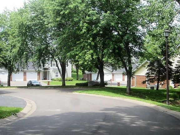 3rd image of 737 Larpenteur Ave E #737B