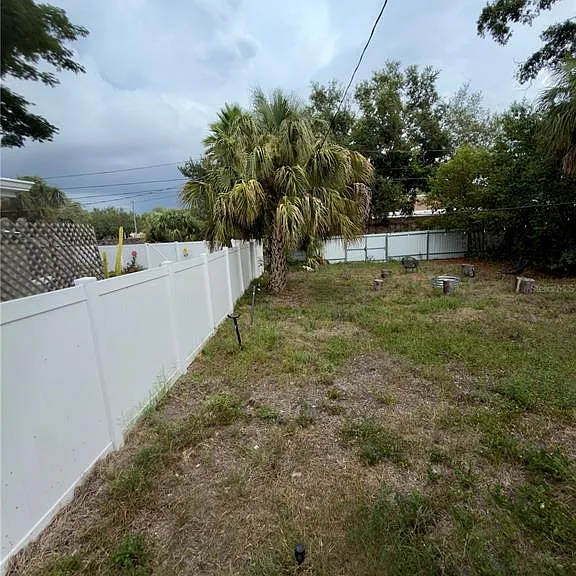 2238 Quincy St S — Photo 12