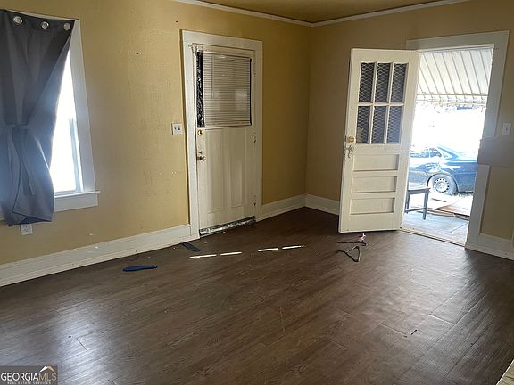 4th image of 992 Inverness Ave