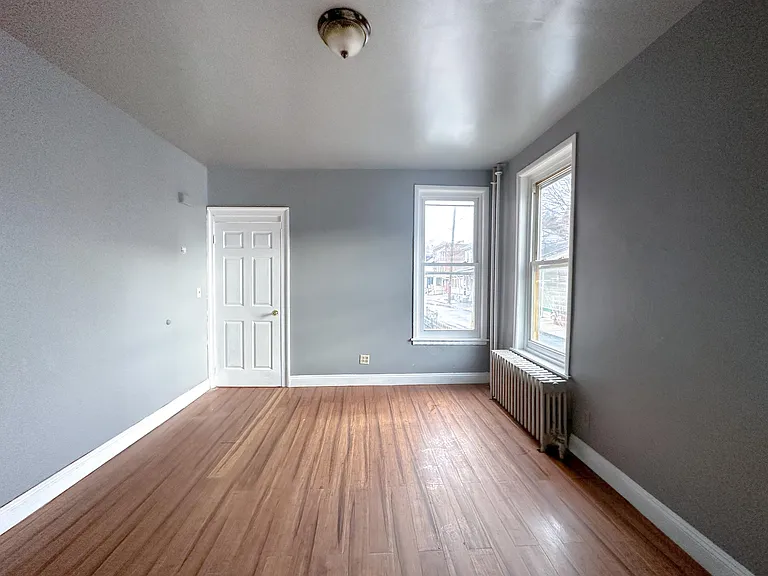 626 W Liberty St #1 — Photo 13