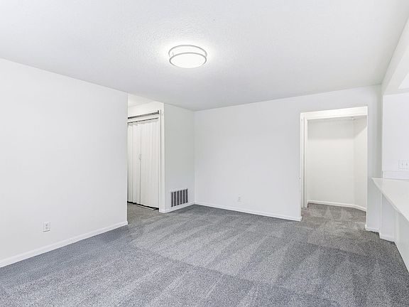 5th image of 780 Stewart Ave #2