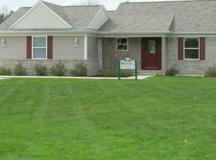 432 Red Cedar Blvd, Williamston, MI 48895
