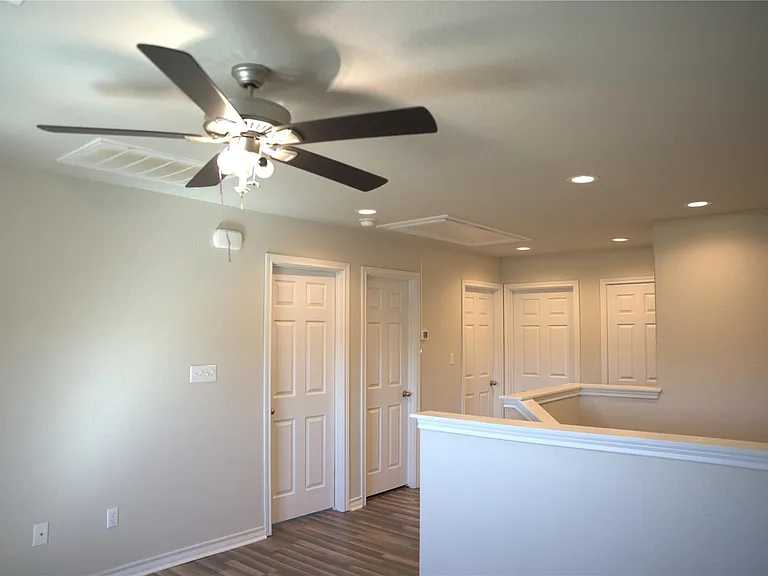 341 Mary Max Cir — Photo 18