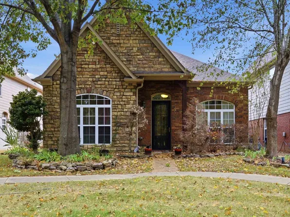 1898 N Houston Levee Rd, Cordova, TN 38016