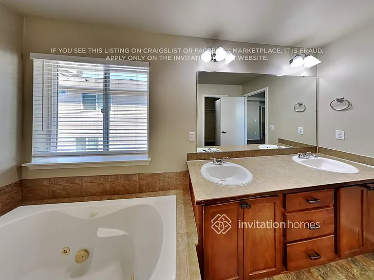 7703 198th St E — Photo 16
