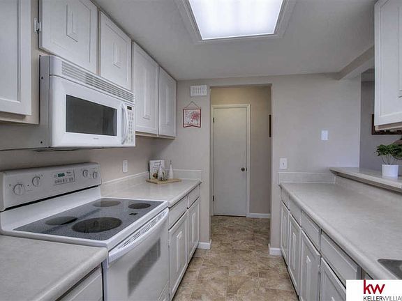 3rd image of 9037 Gary Cir