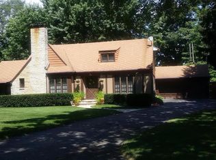 475 Montezuma Rd, Benton Harbor, MI 49022