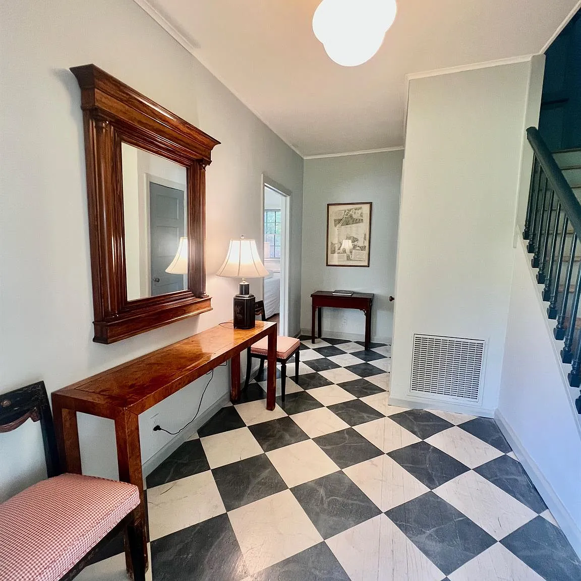 3 bed, 2.0 bath, 2200 sqft, $7,000 — Photo 3