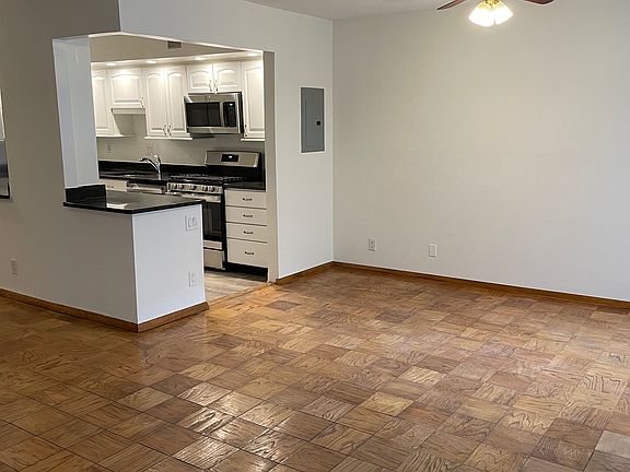 5th image of 4515 Willard Ave APT 712S