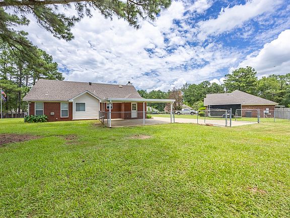 4th image of 1715 Formosa Ct