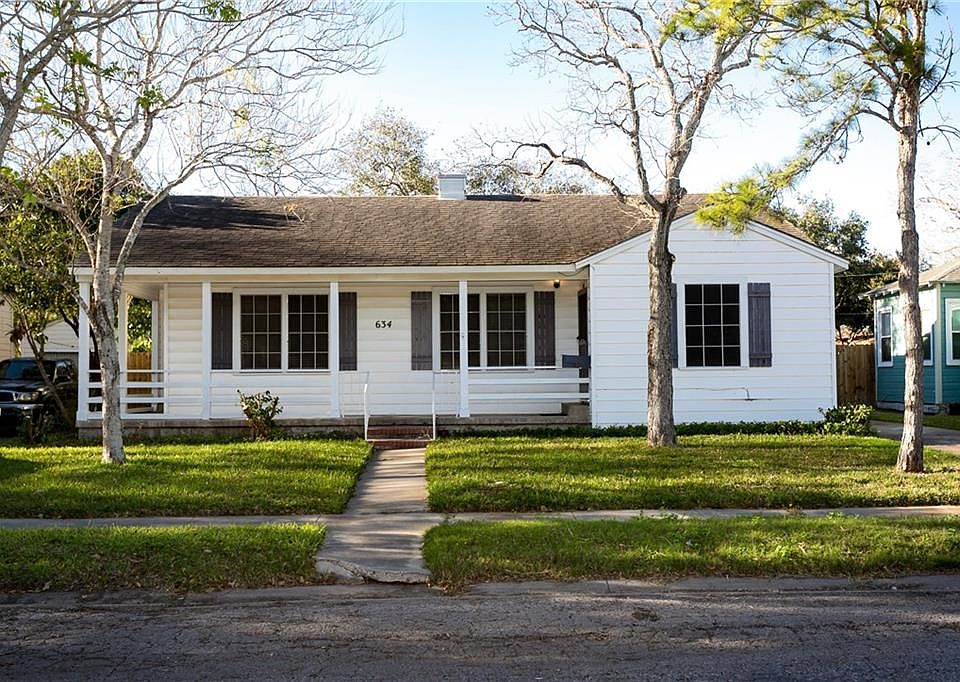 1st image of 634 Sorrell St