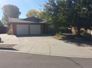 7438 Volunteer St NE, Albuquerque, NM 87109