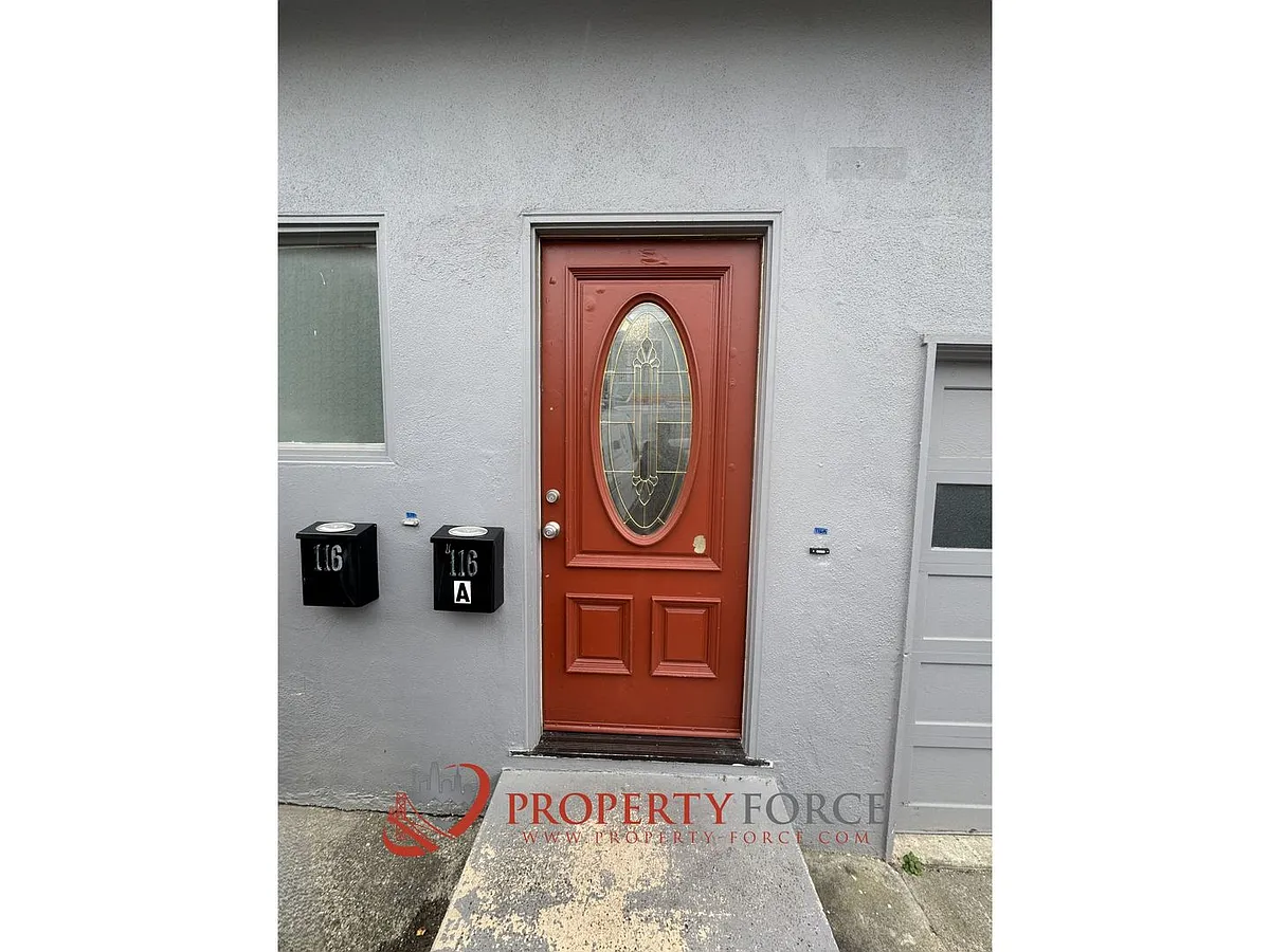 Building Photo - 116 Madrone Ave #A