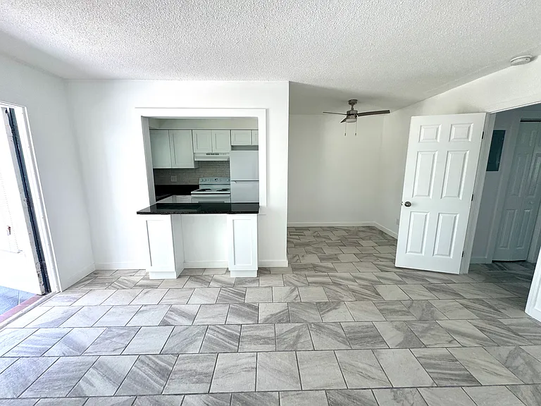 11225 1st St E #3 — Photo 6