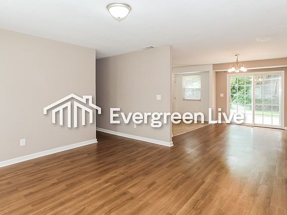 4th image of 10243 Storm Dr