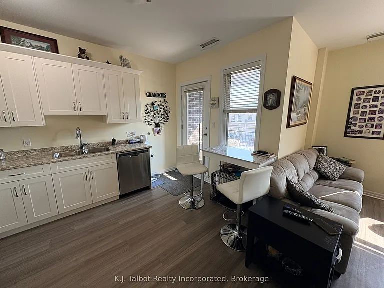35 Saint David St #204 — Photo 4