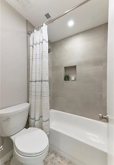 2179 Surrey Ct SE — Photo 28