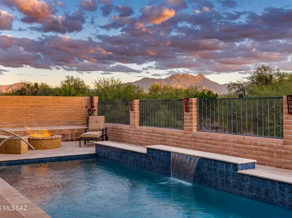 2304 E Madera Plateau Dr, Green Valley, AZ 85614