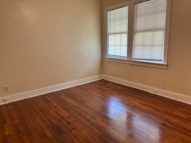 177 W Santa Clair St — Photo 4
