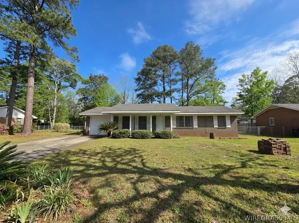 202 Lakeview Dr, Enterprise, AL 36330