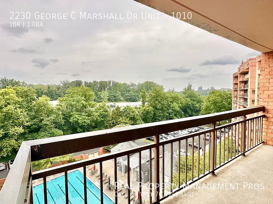 Sun-filled Condo with Skyline Views! — Photo 3