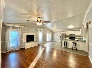 16 E Davis Rd, Hampton, VA 23666