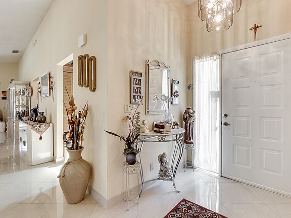 4th image of 4871 Boxwood Cir
