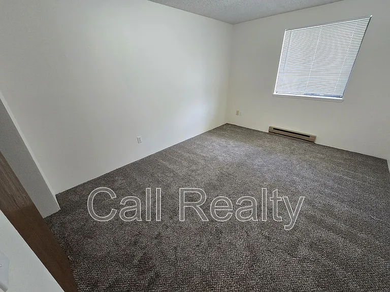 8516 N Mayfair St #18 — Photo 7